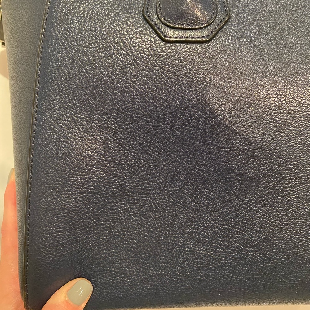 Givenchy Antigona Medium Navy Blue - Picture 12 of 15